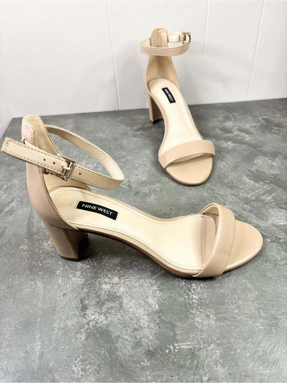 Nine West tan leather pruce heels sandals ankle strap classic minimalist 8.5